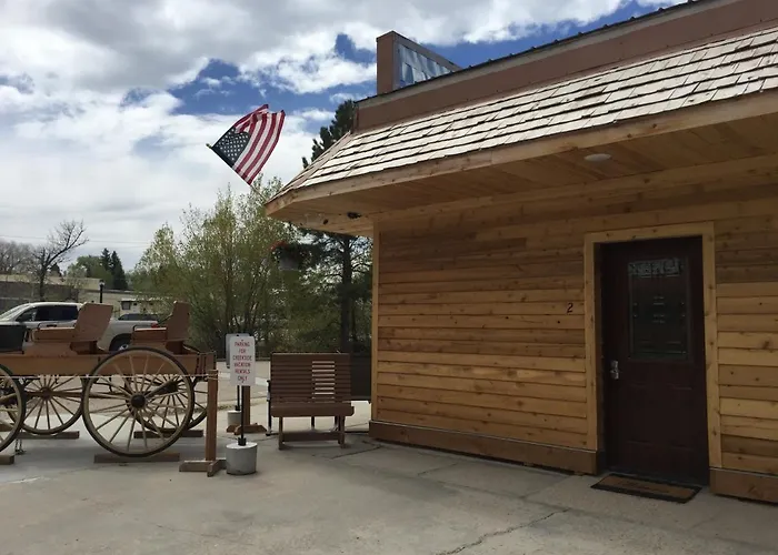 Creekside Downtown Vacation Suites, Only Adults 25 Or Older Hotel 4*