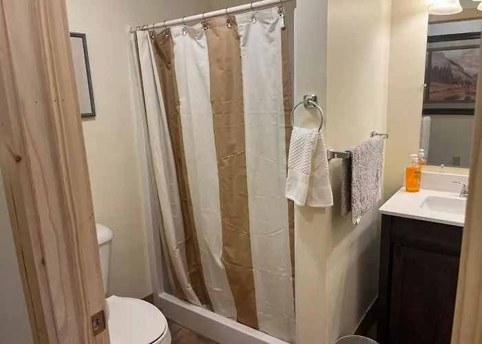 Creekside Downtown Vacation Suites, Only Adults 25 Or Older Hotel Buffalo