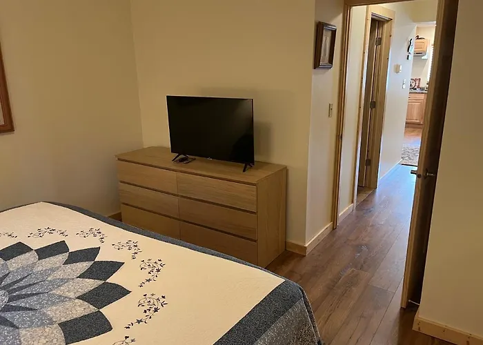 Creekside Downtown Vacation Suites, Only Adults 25 Or Older Hotel Buffalo