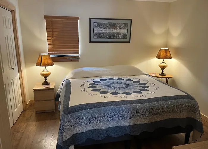 Hotel Creekside Downtown Vacation Suites, Only Adults 25 Or Older