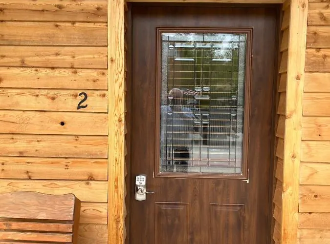 Creekside Downtown Vacation Suites, Only Adults 25 Or Older Buffalo