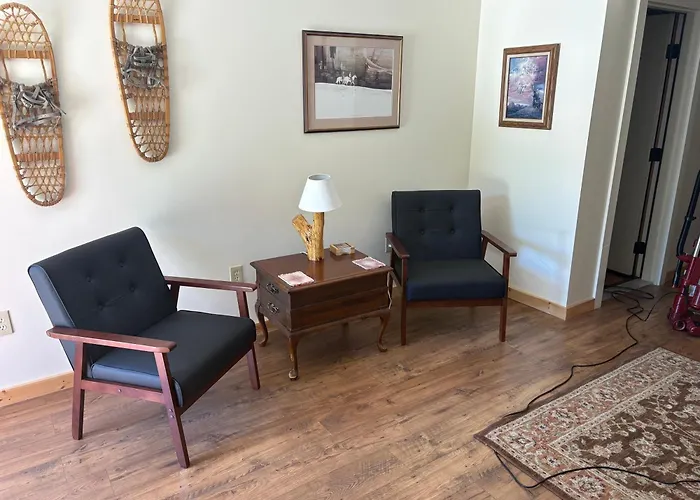 Hotel Creekside Downtown Vacation Suites, Only Adults 25 Or Older