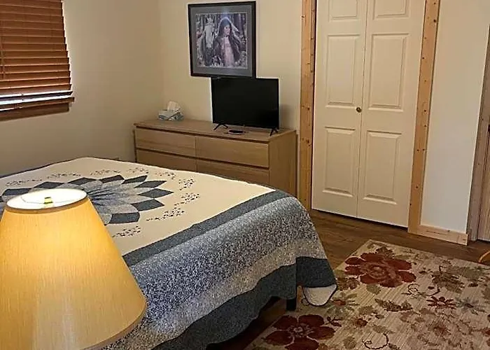 Creekside Downtown Vacation Suites, Only Adults 25 Or Older Hotel Buffalo