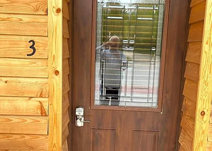 Creekside Downtown Vacation Suites, Only Adults 25 Or Older Hotel Buffalo